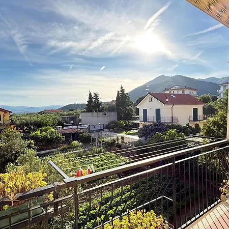 Renovated - Relaxation Just 5 Minutes From The Sea