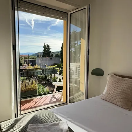 Renovated - Relaxation Just 5 Minutes From The Sea
